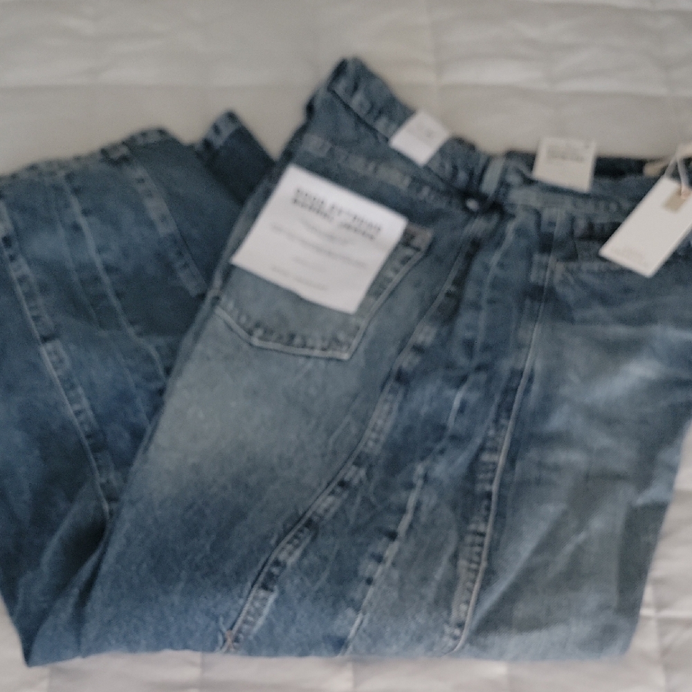 Good American Extreme Barrel Jeans NWT